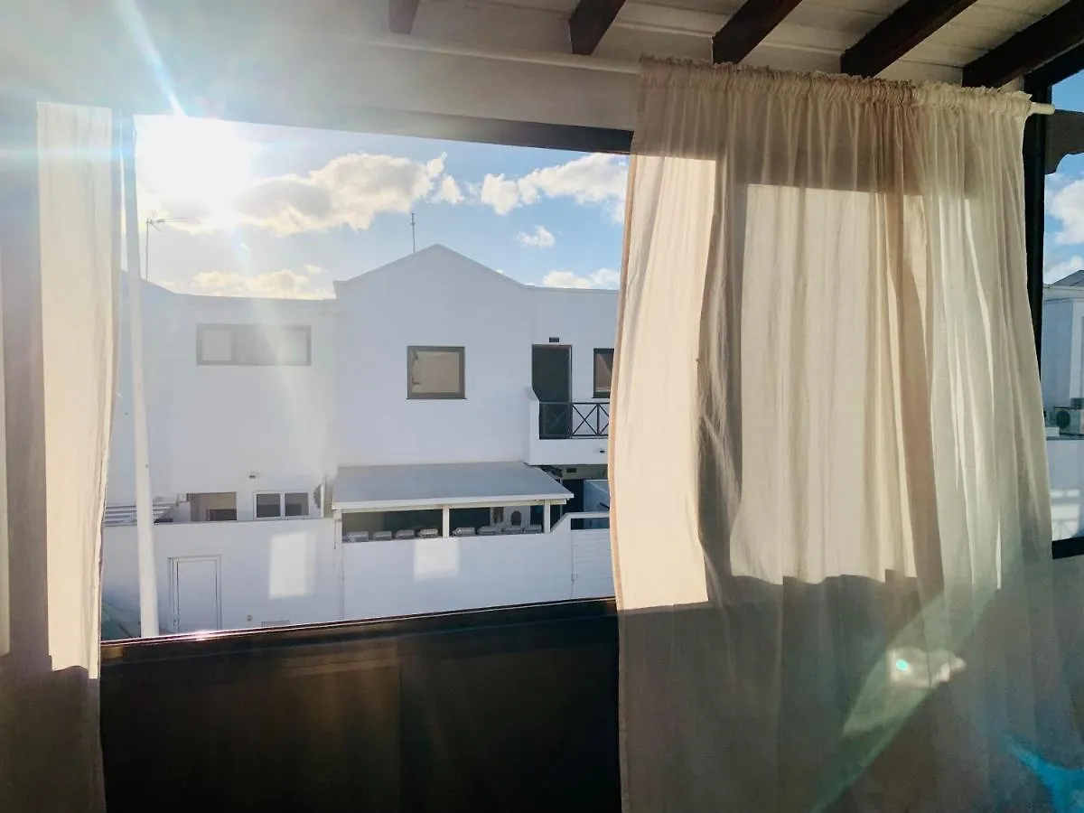 Habitaciones Privadas Cerca De La Playa Y Aeropuerto En Casa Compartida Con Otros Huespedes Playa Honda  Playa Honda (Lanzarote)
