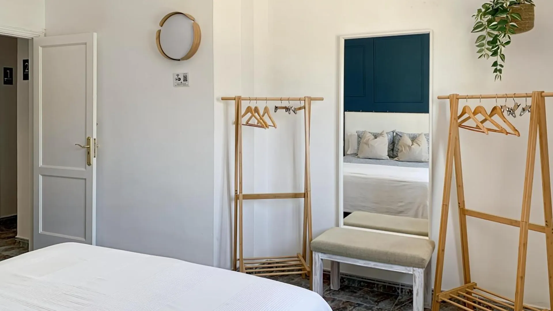 Habitaciones Privadas Cerca De La Playa Y Aeropuerto En Casa Compartida Con Otros Huespedes Playa Honda  0*, Playa Honda (Lanzarote)